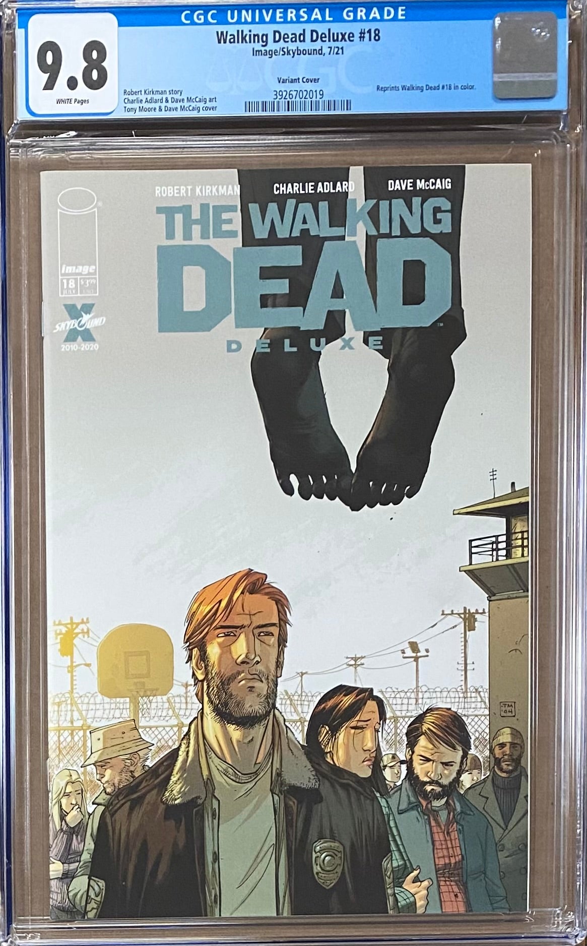 Walking Dead Deluxe #18 Variant CGC 9.8