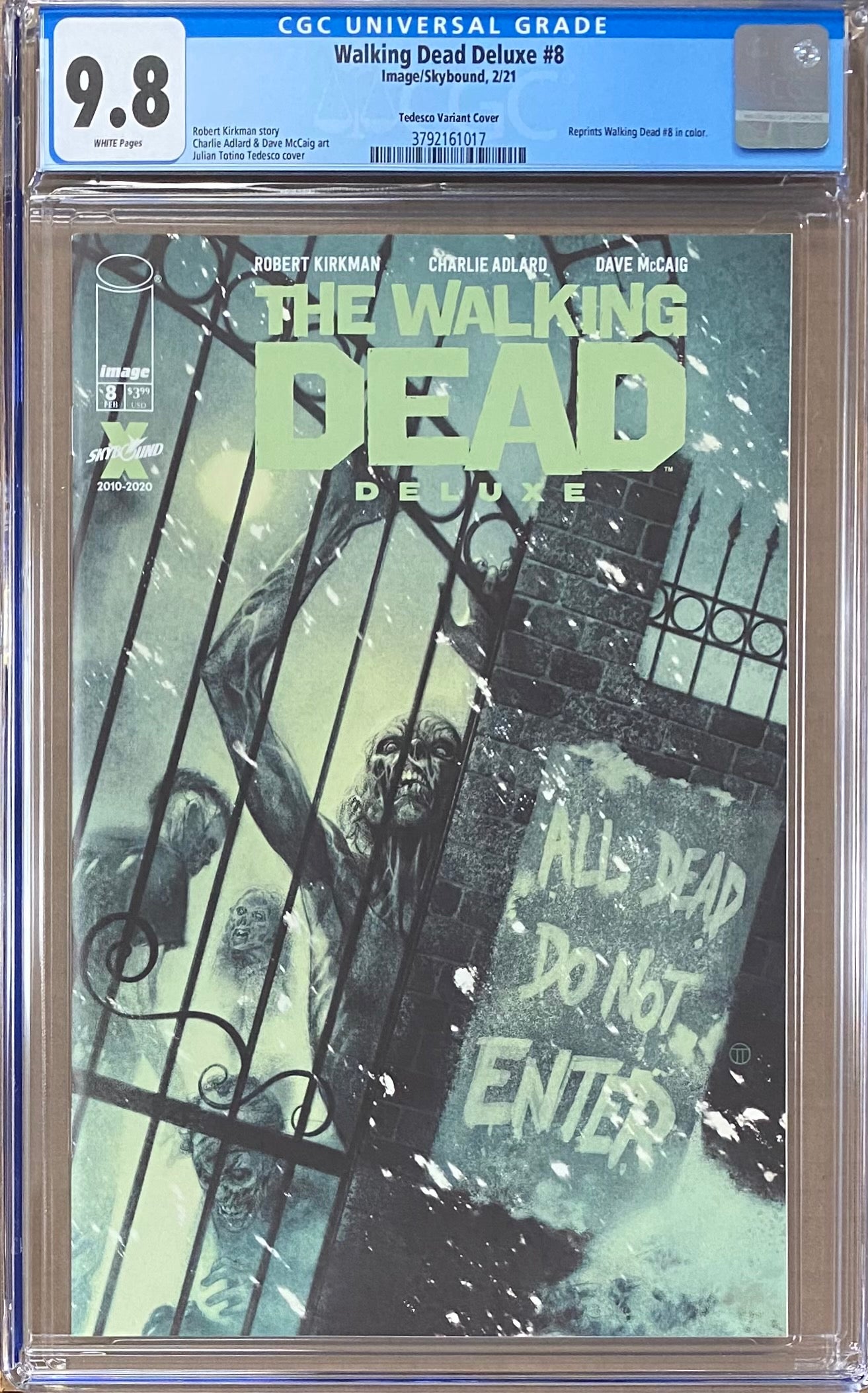 Walking Dead Deluxe #8 Tedesco Variant CGC 9.8