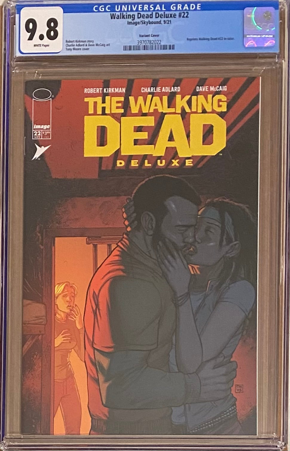 Walking Dead Deluxe #22 Variant CGC 9.8