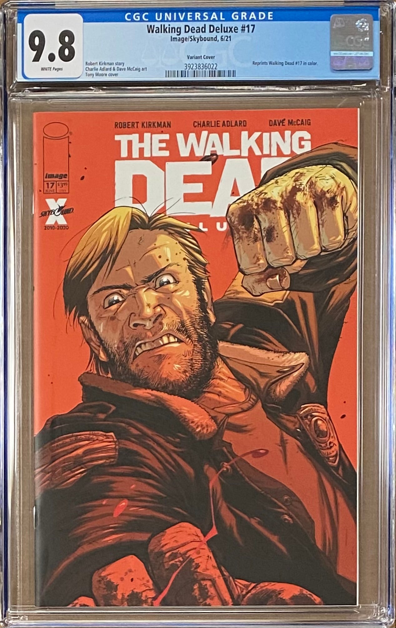 Walking Dead Deluxe #17 Variant CGC 9.8