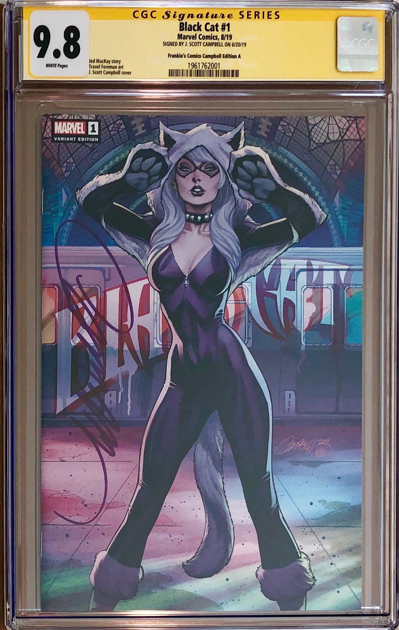 Black Cat #1 J. Scott Campbell Frankie's Comics Exclusive CGC 9.8 SS