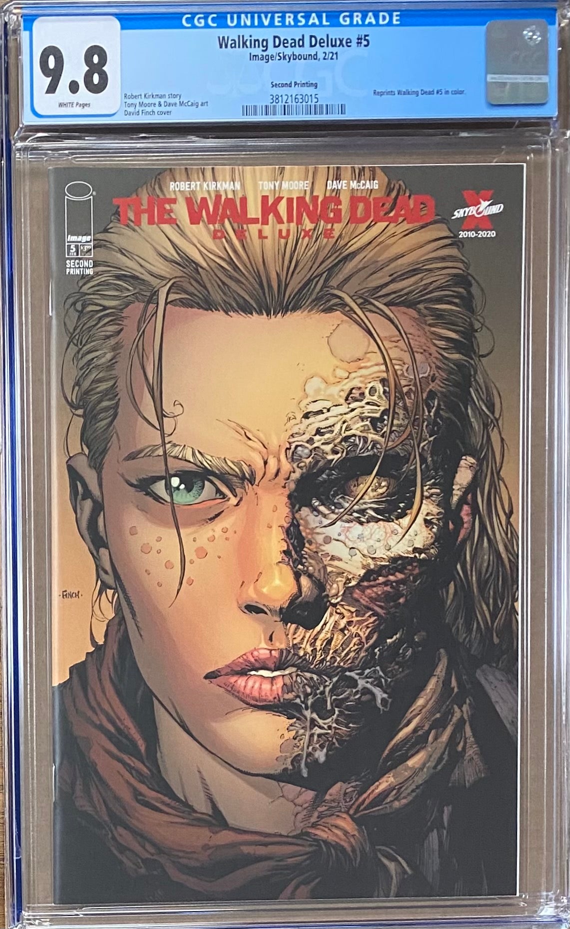 Walking Dead Deluxe #5 Second Printing CGC 9.8