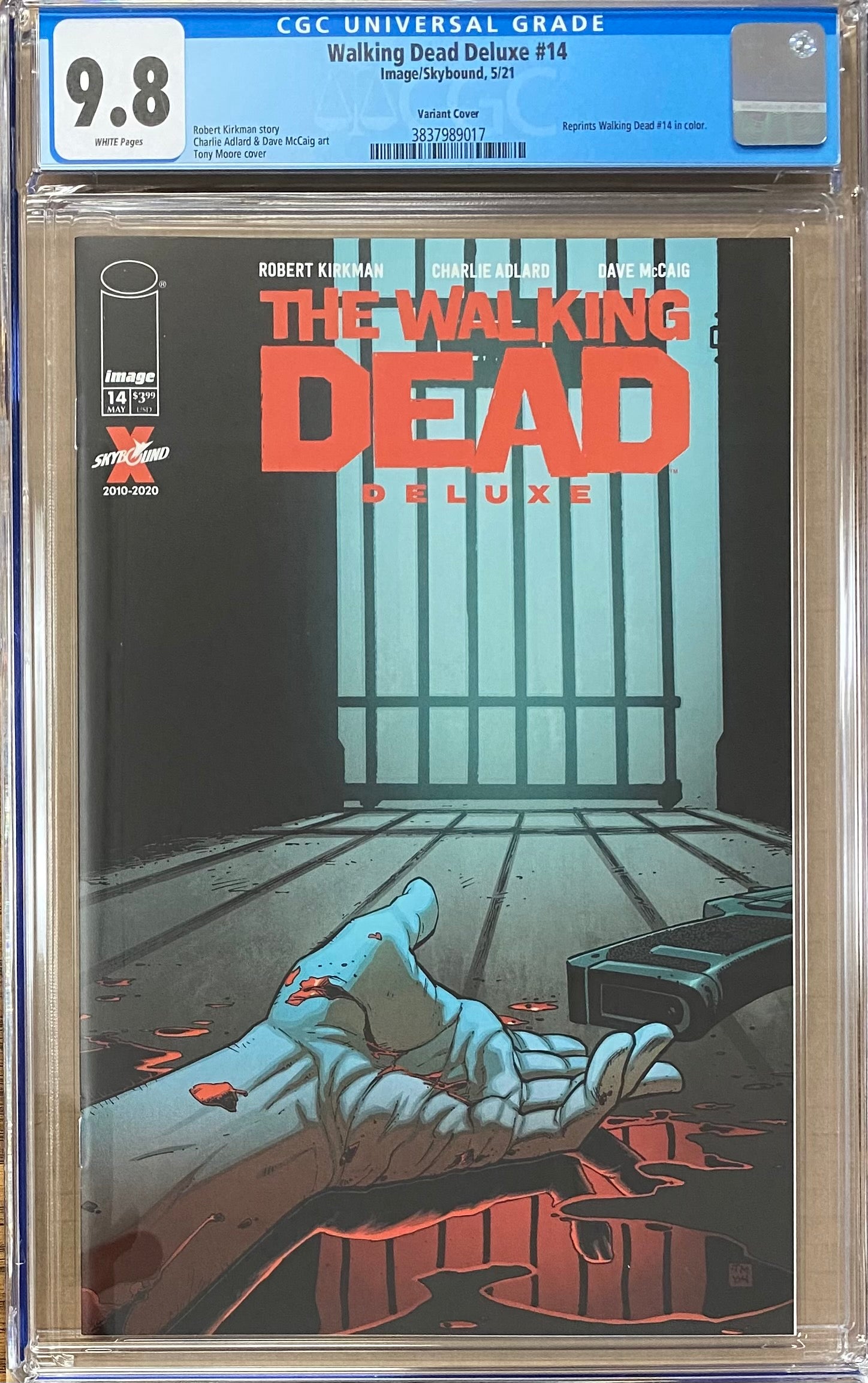 Walking Dead Deluxe #14 Variant CGC 9.8