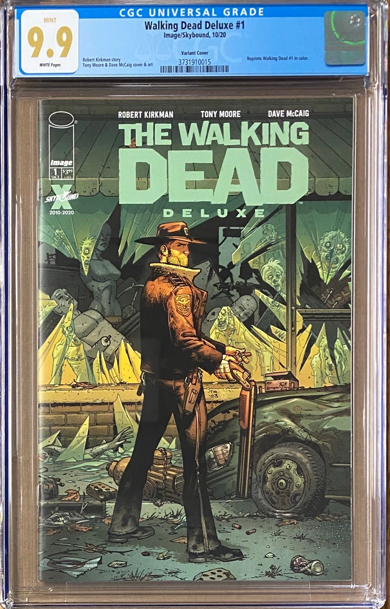 Walking Dead Deluxe #1 Moore Variant CGC 9.9