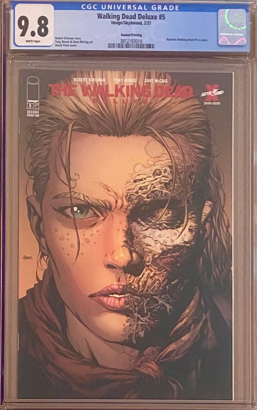 Walking Dead Deluxe #5 Second Printing CGC 9.8