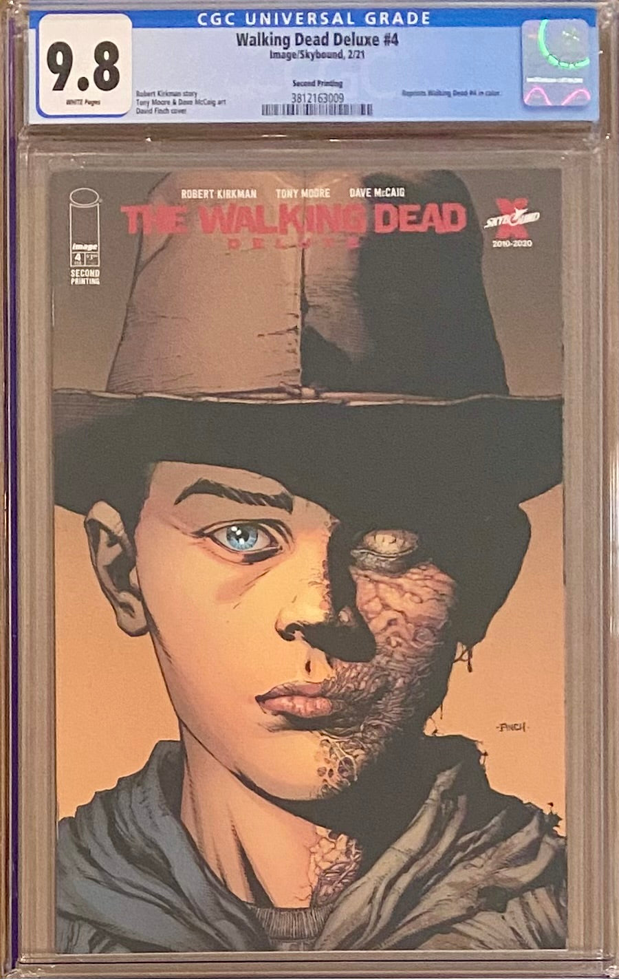 Walking Dead Deluxe #4 Second Printing CGC 9.8