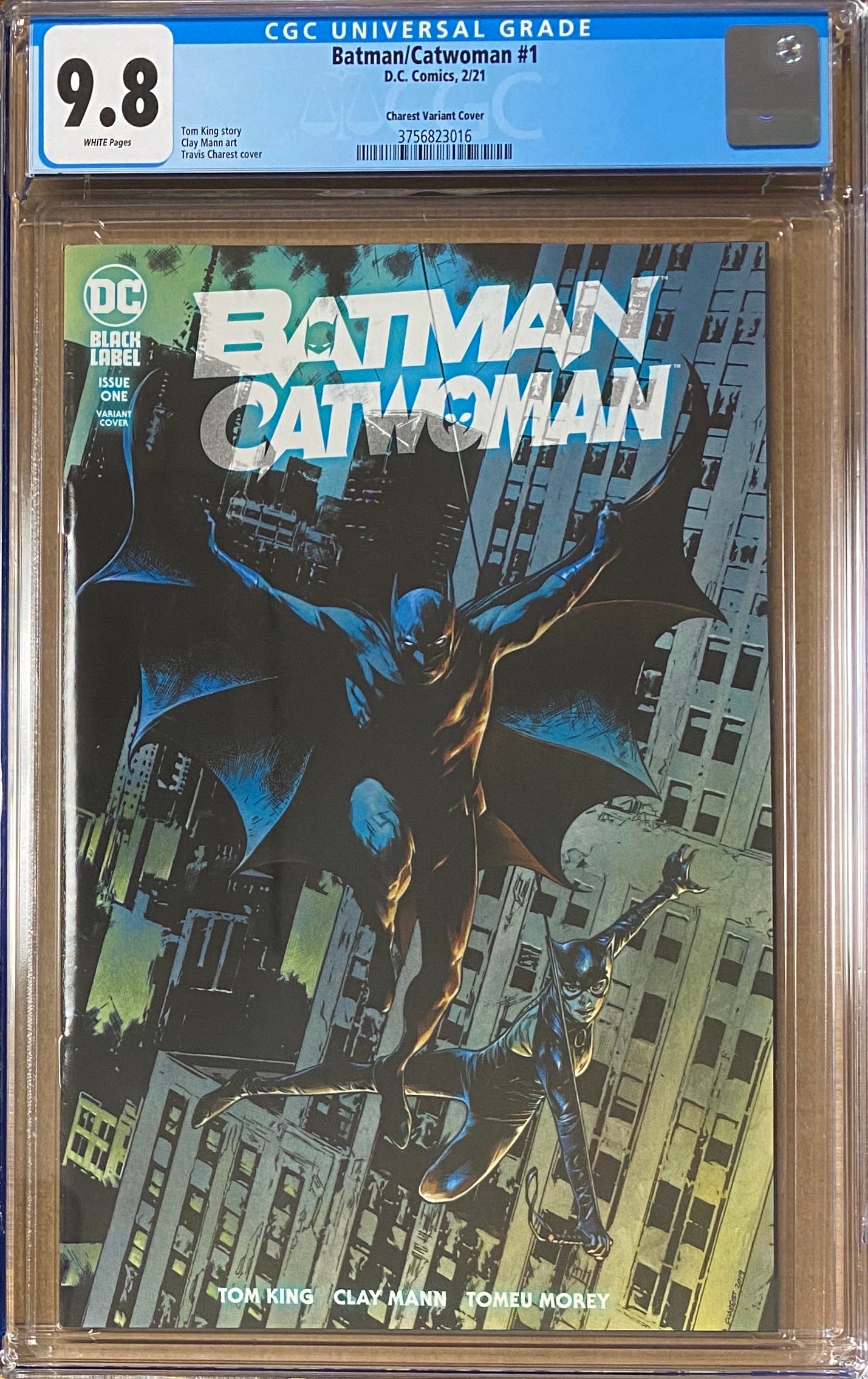 Batman Catwoman #1 Charest Variant DC Black Label CGC 9.8