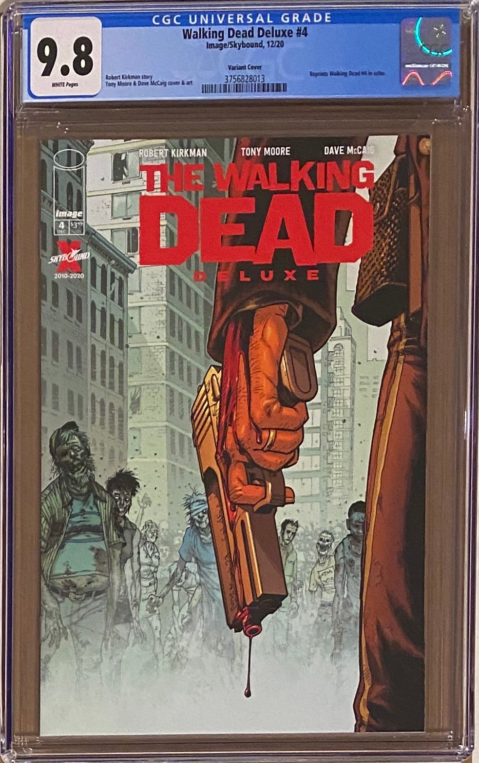 Walking Dead Deluxe #4 Variant CGC 9.8